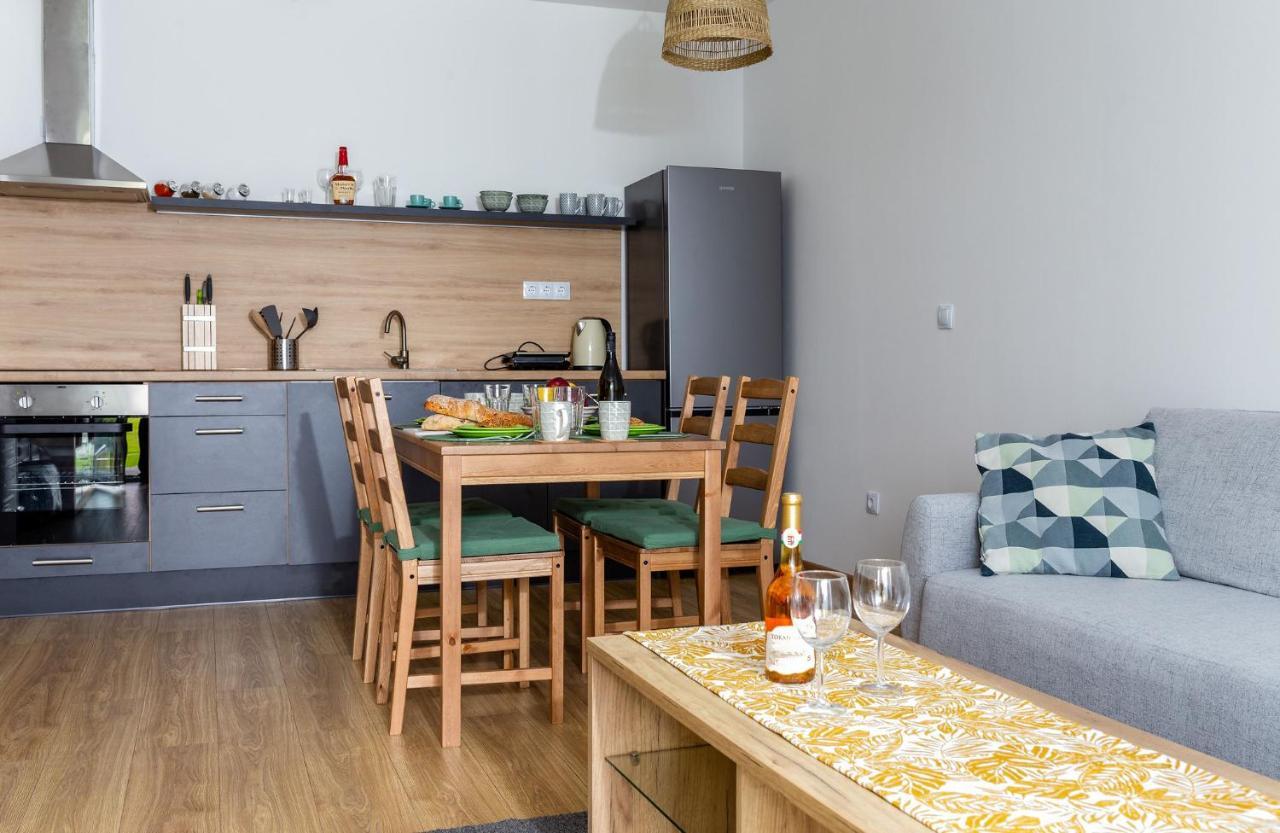 גיור City And Thermal Apartman מראה חיצוני תמונה
